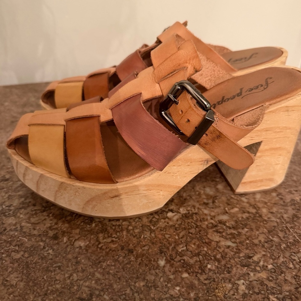 NWOT Free People Bellevue Clog in River Multi Heeled Slip On Sandals Size 38/8 - Picture 4 of 6